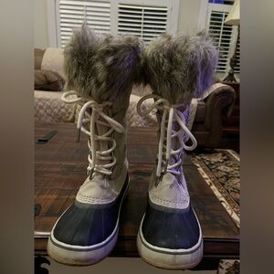 Sorel Women's Fur-Lined Winter Boots size 8